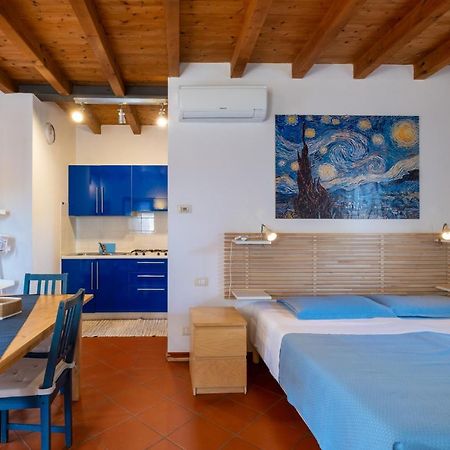 Corte Roveggia - Monolocale Van Gogh Verona Ngoại thất bức ảnh