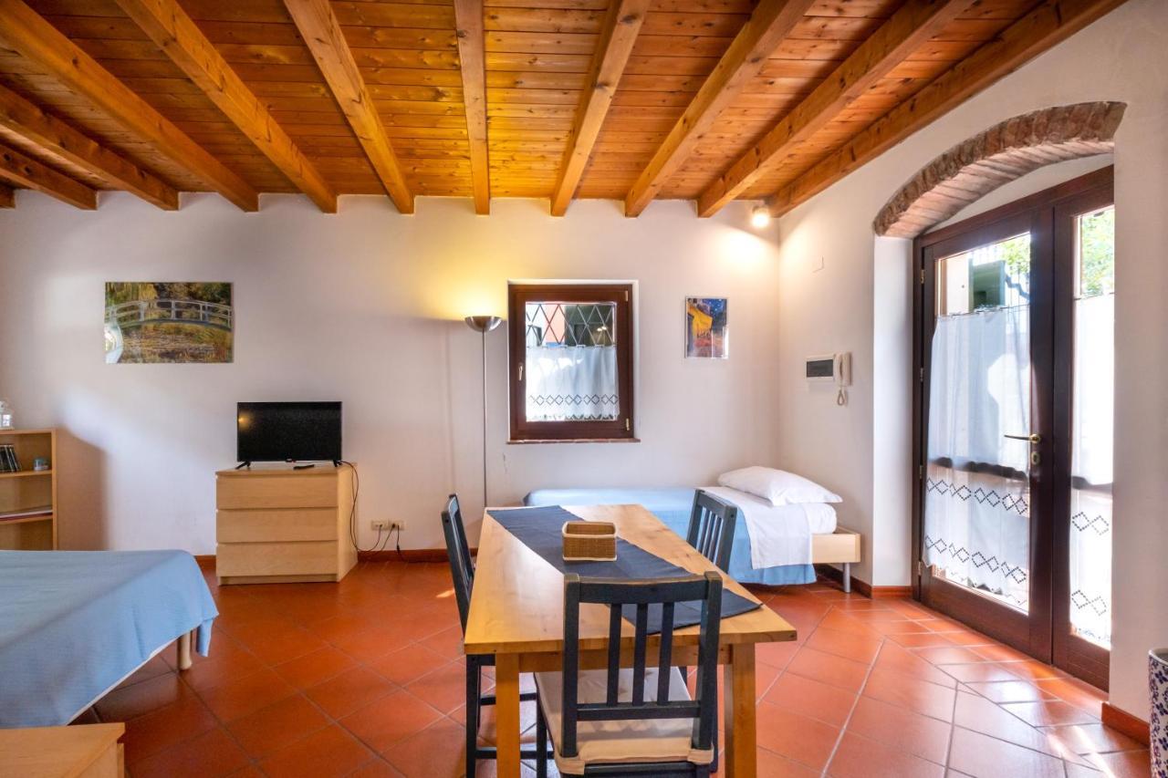 Corte Roveggia - Monolocale Van Gogh Verona Ngoại thất bức ảnh